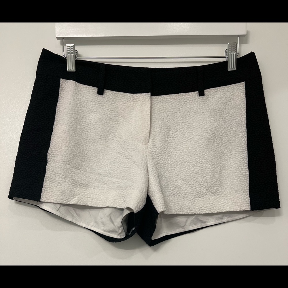 Kensie black and white shorts